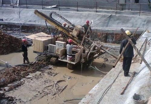 金银川路街道钢管桩施工